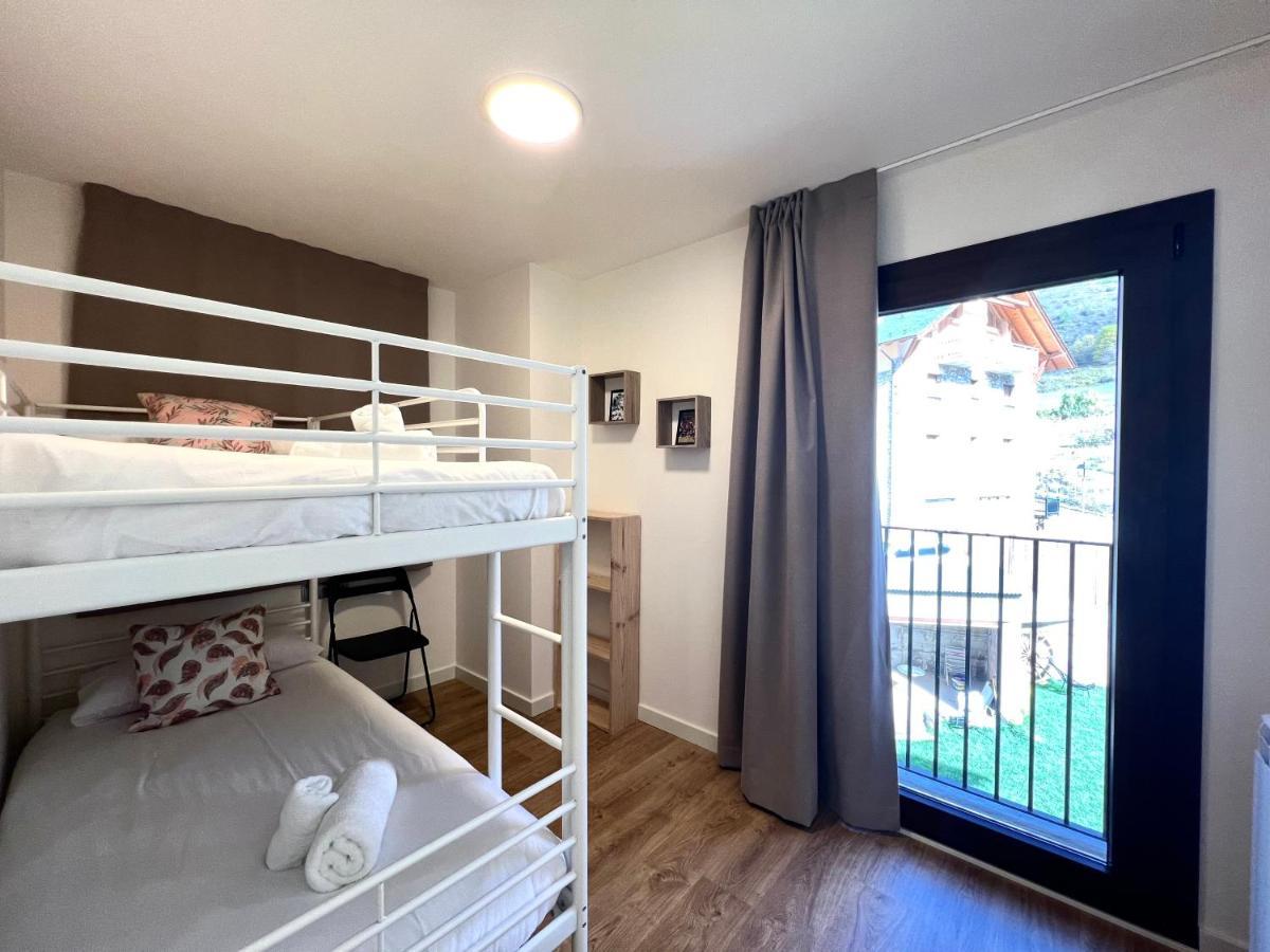 Espot Cowork & Apartments - L'Amfitriona Экстерьер фото
