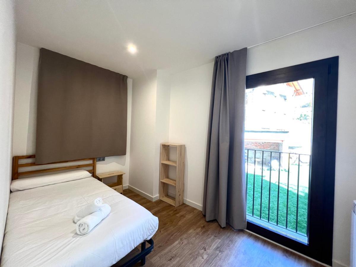 Espot Cowork & Apartments - L'Amfitriona Экстерьер фото