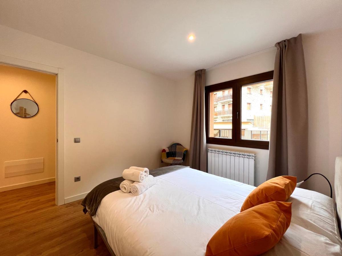 Espot Cowork & Apartments - L'Amfitriona Экстерьер фото